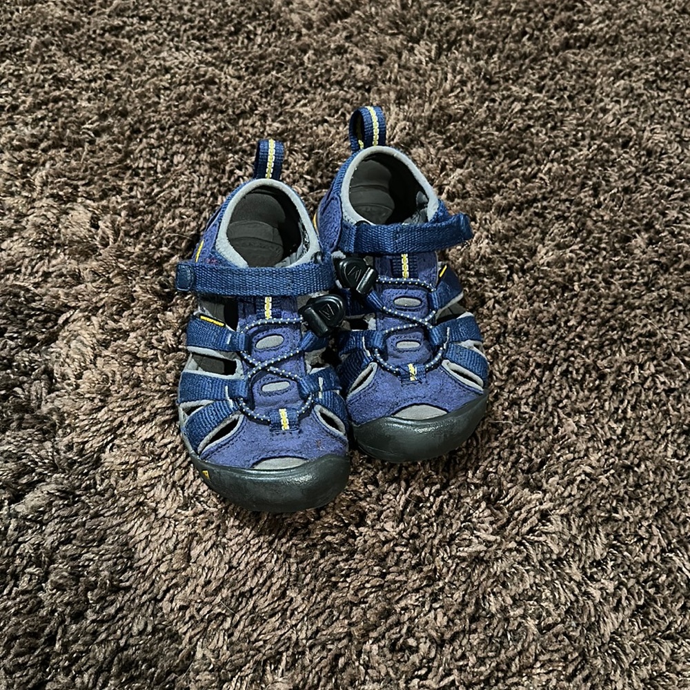 Great condition Keen sandals